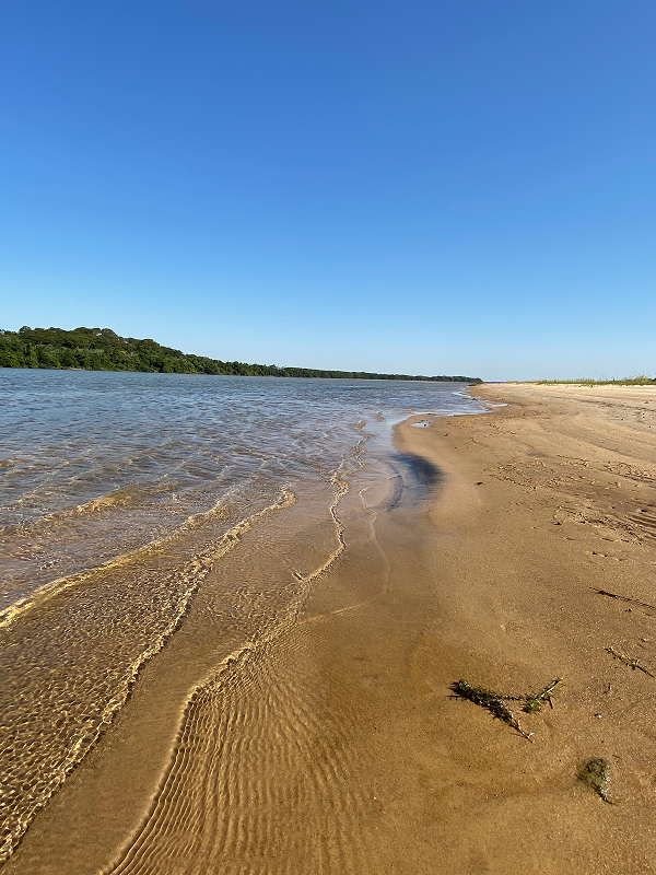 Praia de água doce no Rio Paraná